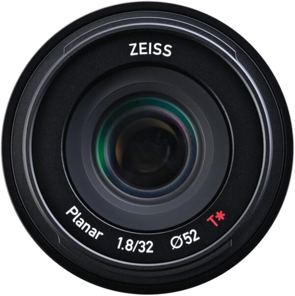 Zeiss Touit 32mm f1.8 E mount