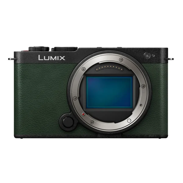 Panasonic LUMIX S9 Dark Olive + S 18-40mm f/4.5-6.3
