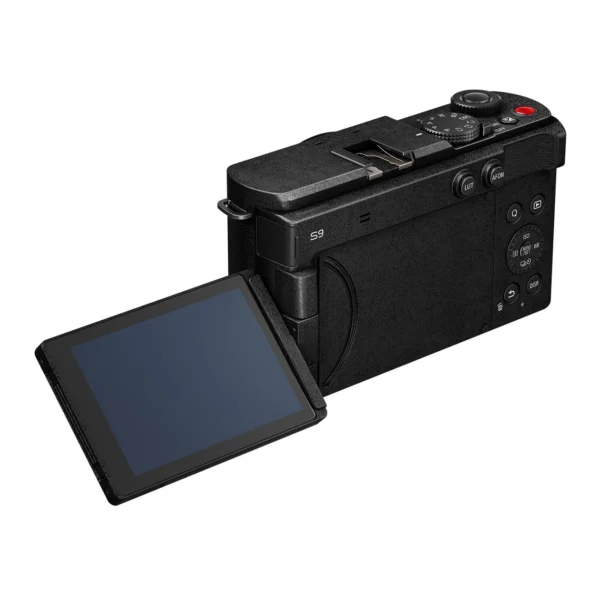 Panasonic LUMIX S9 Jet Black + S 18-40mm f/4.5-6.3