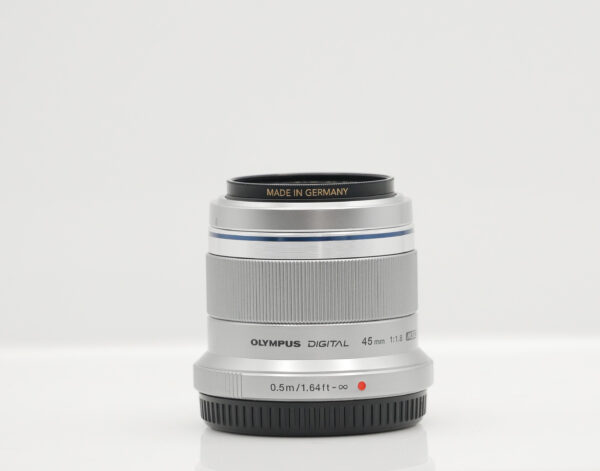 Olympus M.Zuiko 45mm F/1.8