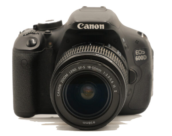 Canon 600D incl. EF-S 18-55mm F/3.5-5.6 IS II