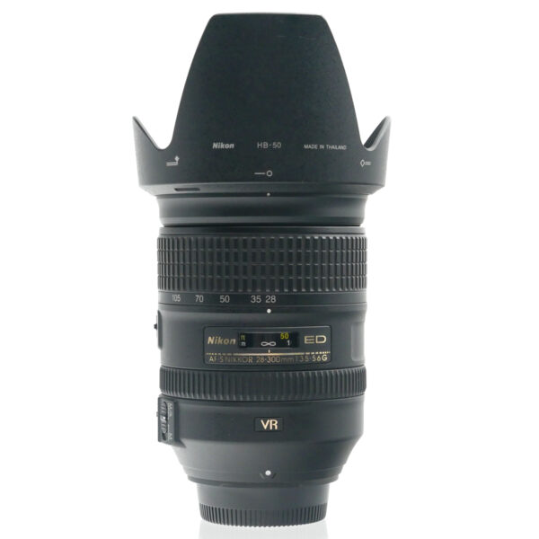 Nikon 28-300mm F/3.5-5.6 ED
