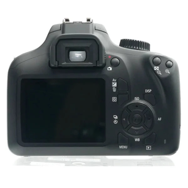 Canon 4000D + EF-S 18-55mm II