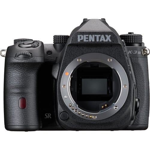 Pentax K-3 III MONOCHROME + HD 20-40mm f/2.8-4 ED