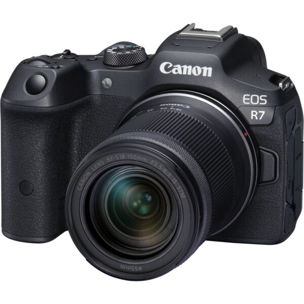 Canon EOS R7 + RF-S 18-150mm
