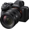 Sony FE 20-70mm f/4 G ultra-wide