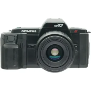 Olympus om707 + 35-70mm