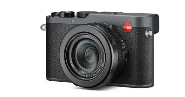 Leica D-LUX 8  metal gray paint finish