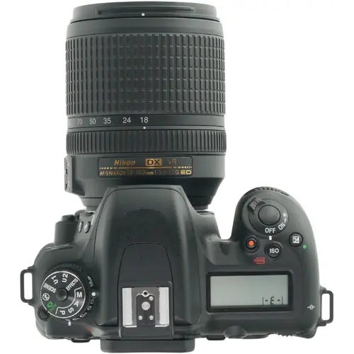 Nikon D7500 + AF-S DX NIKKOR 18-140 VR