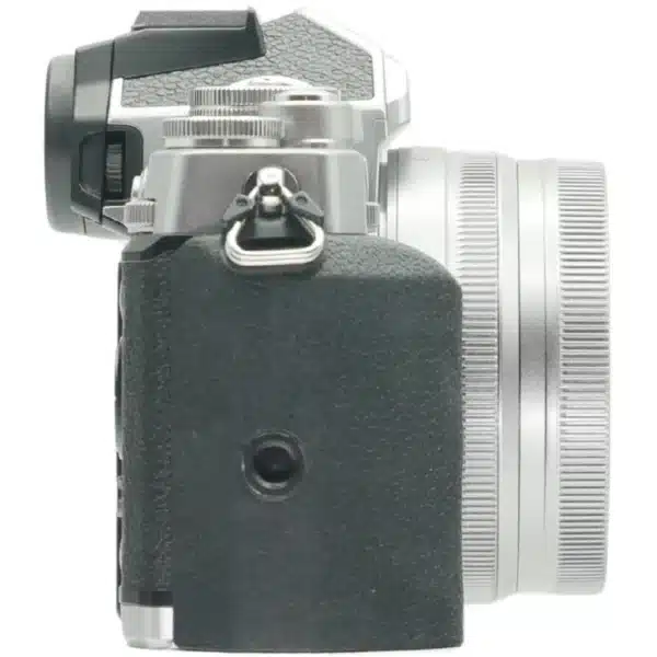 Nikon Z fc + DX 16-50mm f/3.5-6.3 Zilver