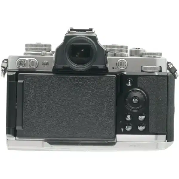 Nikon Z fc + DX 16-50mm f/3.5-6.3 Zilver