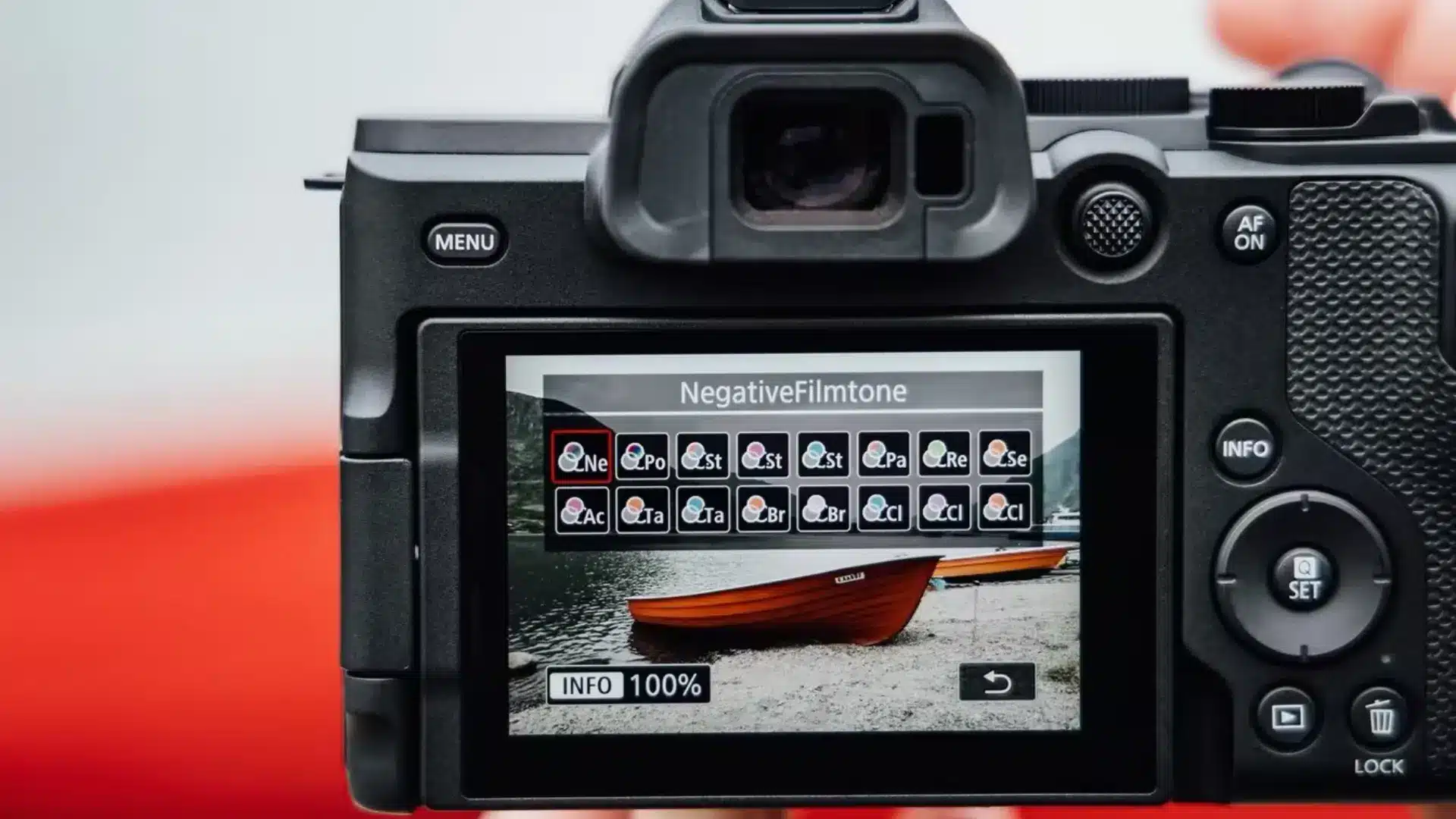 CANON EOS R8 MARK II