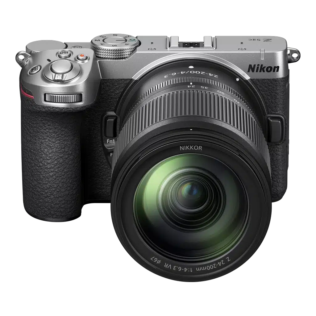 Nikon Z5IIC + 24-200mm f-4.5-6.3 VR Zilver
