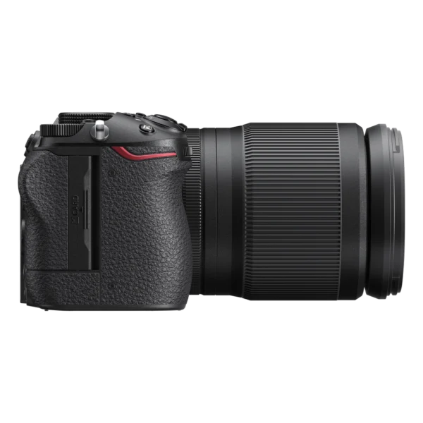 Nikon Z5IIC + 24-200mm f/4.5-6.3 VR Zwart